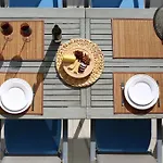 On The Beach, 2 Floors & Wide Terrace