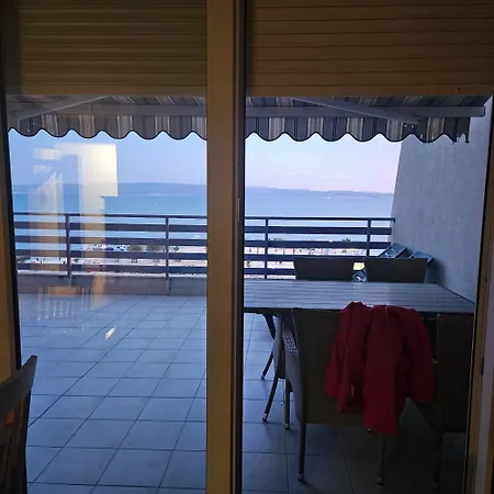 Apartmán On The Beach, 2 Floors & Wide Terrace *