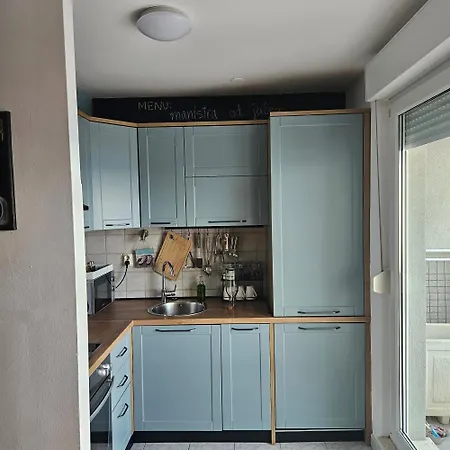 On The Beach, 2 Floors & Wide Terrace Apartmán *