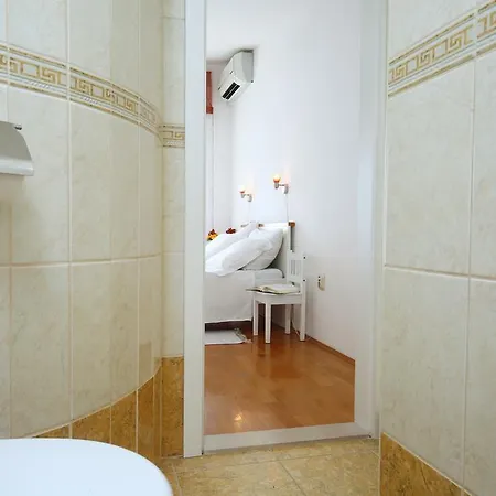 On The Beach, 2 Floors & Wide Terrace Apartmán *
