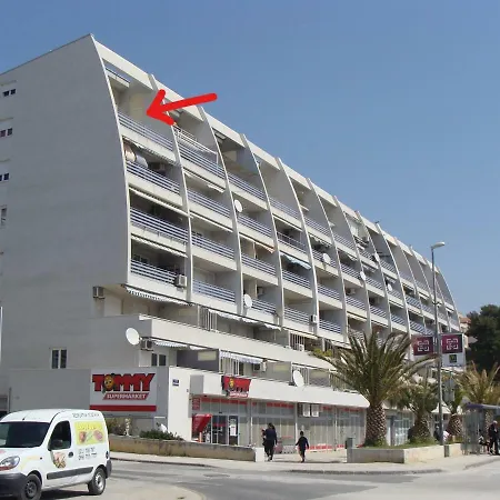 On The Beach, 2 Floors & Wide Terrace Apartment *